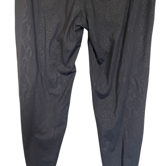 Lululemon Street To Studio Pant II Black Snakeskin Python Print Joggers Womens M - Picture 7 of 10